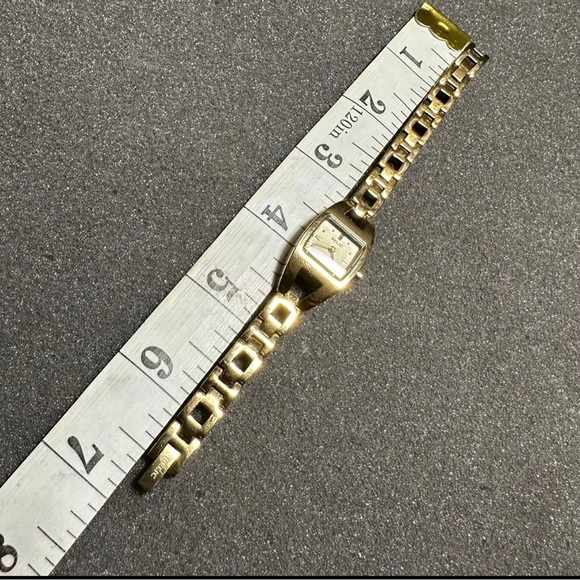 Relic Ladies Watch Gold Tone Squared Quartz Working With Nee Battery - Picture 6 of 7